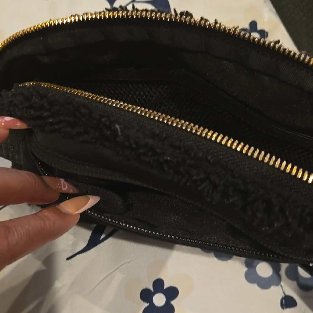 Lululemon Black Fuzzy Crossbody Bag - Picture 7 of 8